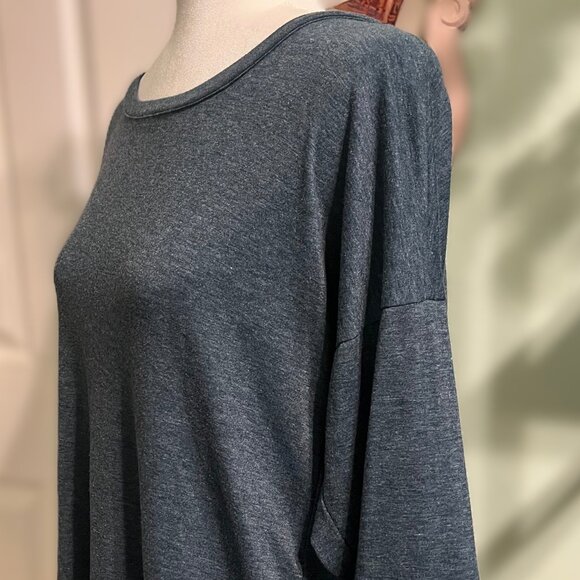 Sherosa Women Blue 3/4 Sleeve Tee Shirt Round Neck, Size M - Picture 2 of 4